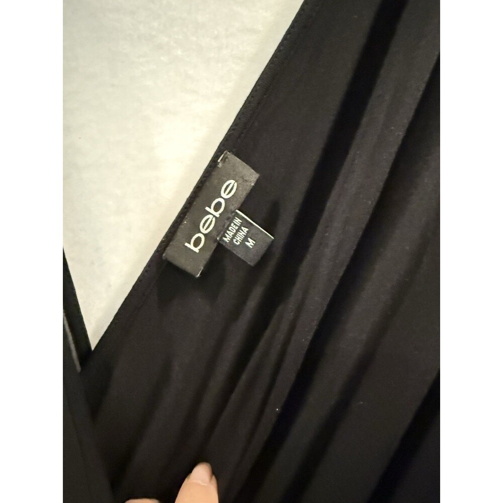 Elegant Black Sleeveless V-Neck Jumpsuit - Picture 5 of 7